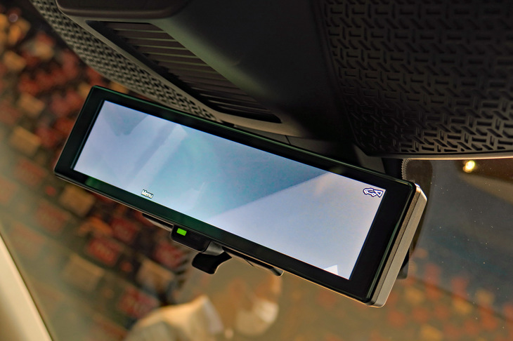 日産アリア リミテッド（デジタルルームミラー）