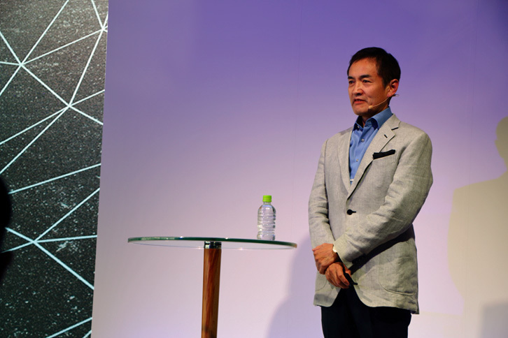 独BMWからはデザイナーの永島譲二氏も来日。最近発表されたコンセプトカーを題材に、BMWのデザインについて語った。