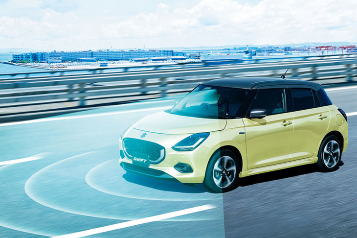 新型車と継続生産車、国産車と輸入車で義務づけ期限は異なるが、日本ではすでに自動車への自動ブレーキの搭載が義務化されている。「フロンクス」にも、予防安全装置をはじめとするADASが搭載されるはずだ。