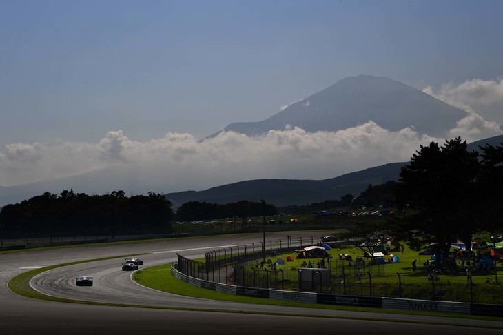 レース後半、ヴァンテージGT3はラップリーダー後方の好位置につけるも、数度のセーフティーカー導入によって順位をキープすることができなかった。