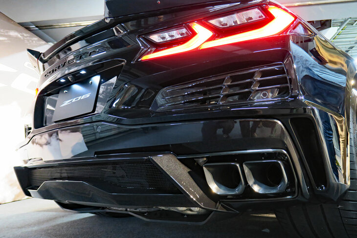 シボレー・コルベットZ06（リアバンパー＆マフラー）