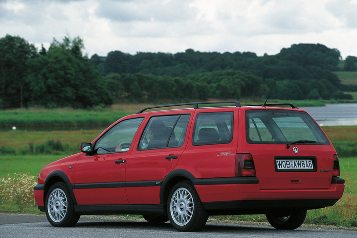 3代目「ゴルフ」には、歴代初となるステーションワゴン「ゴルフワゴン」が設定された。