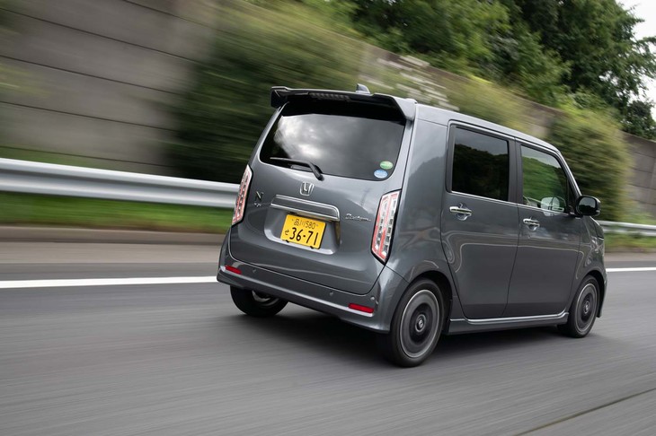 新型「N-WGN」では運転支援装備「ホンダセンシング」が全車に標準装備。ACCは全車速に対応するほか、電動パーキングブレーキの採用によって渋滞時の停止と再発進も可能になった。