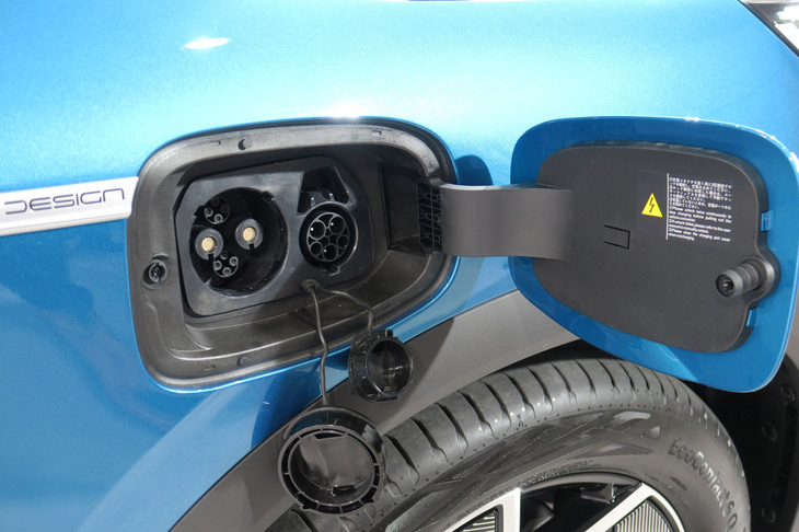 BYDアットスリー（急速／普通充電口）