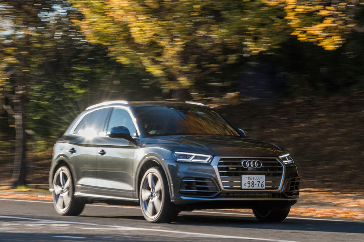 アウディSQ5
