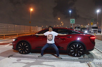 「クラウン クロスオーバー」が発表されたときはあまりの変貌ぶりに驚き、「クラウンがこんなになるなんてスゲー！」と思った。しかし冷静になってクルマを見ると、ウエストラインが高くて全体にでっぷりして恰幅（かっぷく）のいいおっさんに思えてきた。