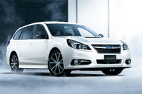 ブラックがポイントの「スバル・レガシィ」登場