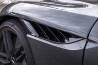 アストンマーティンDBSスーパーレッジェーラ