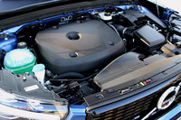 現状でラインナップされるエンジンは2リッター直4のガソリンターボとディーゼルターボのみ。将来的にはディーゼルハイブリッド車や新開発の3気筒ガソリンエンジン搭載車、電気自動車の導入も予定されている。