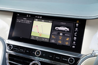 最新世代のベントレーではおなじみの「ローテーションディスプレイ」は92万3250円のオプション。一番左のダイヤルの隣にあるスイッチでスクリーンが回転し……。