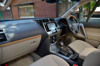 インテリアの様子。マイナーチェンジを機に、センターコンソール上部にあったエアコン吹き出し口の位置を下げるなど、視認性の向上が図られた。