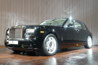 ロールス・ロイスの正規販売代理店が横浜に