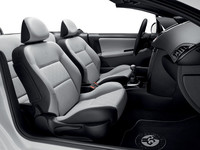 プジョー3モデルに、全仏オープン公認の限定車の画像