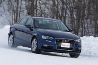 「オブザーブ ガリットGIZ」は旧型の「ガリットG5」と比べると剛性とグリップが高く、キビキビ感が強い。