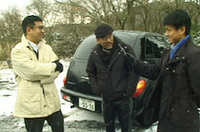 
	PTクルーザーについて語る、自動車テクノロジーライターの松本英雄氏（左）、webCGエグゼクティブディレクターの大川悠（中央）と、webCGアオキ
	 