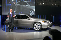 「アキュラRL」こと新型レジェンドのプロトタイプ。2004年秋にリリースが予定される。