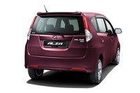 ダイハツの新型車「アルザ」、マレーシアで発売の画像