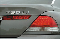 BMW、旗艦のトップグレード「760Li」を発売の画像