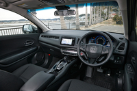 「ヴェゼル ハイブリッドX」の室内。