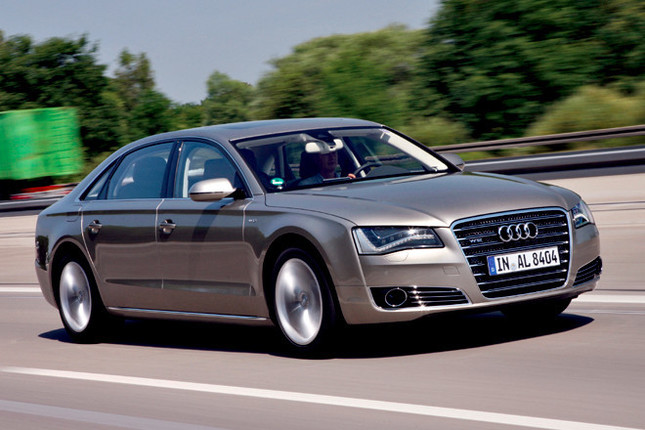 「アウディA8 L W12 クワトロ」