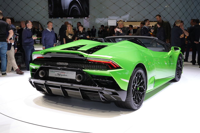 ジュネーブショー2019の会場から（ブガッティ／ランボルギーニ