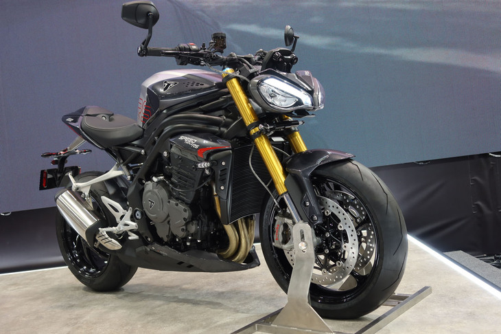トライアンフ・スピードトリプル1200RS
