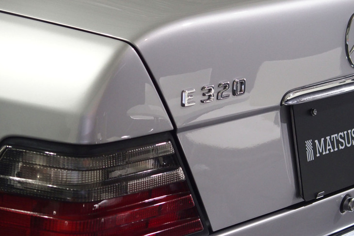 メルセデス・ベンツE320（1995年）／マツシマホールディングス