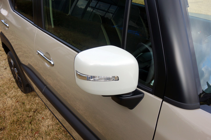 スズキ・クロスビー ハイブリッドMZ（ドアミラー）