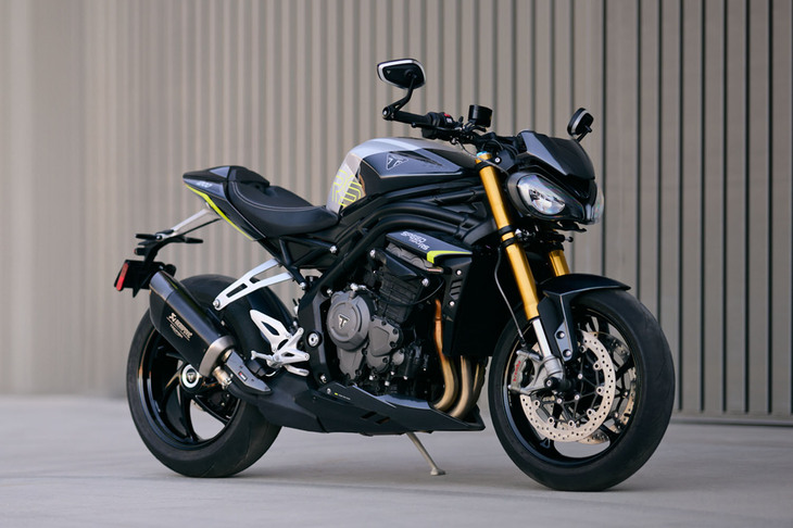 トライアンフ・スピードトリプル1200RS