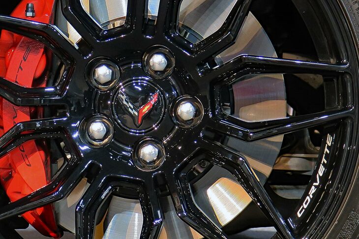 シボレー・コルベットZ06（ホイールのセンターキャップとロゴ）