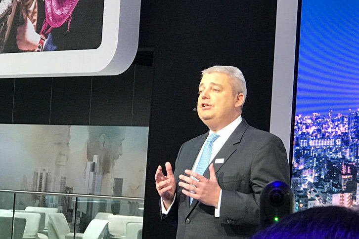 フォルクスワーゲン グループ ジャパンのティル・シェア代表取締役社長からは日本市場における商品攻勢の詳細が発表された。