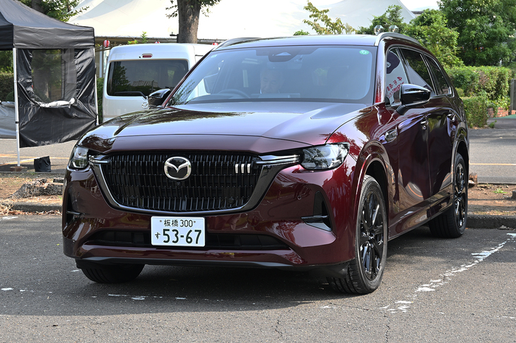 「サステオ」を給油した「CX-80」を運転できた。パワートレインは変わらずトルクフルで、乗った印象は軽油100％の場合と変わらなかった。