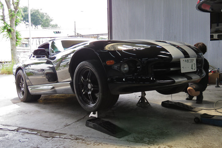 いよいよ交換作業スタート。今までありがとう。さよならミシュラン！