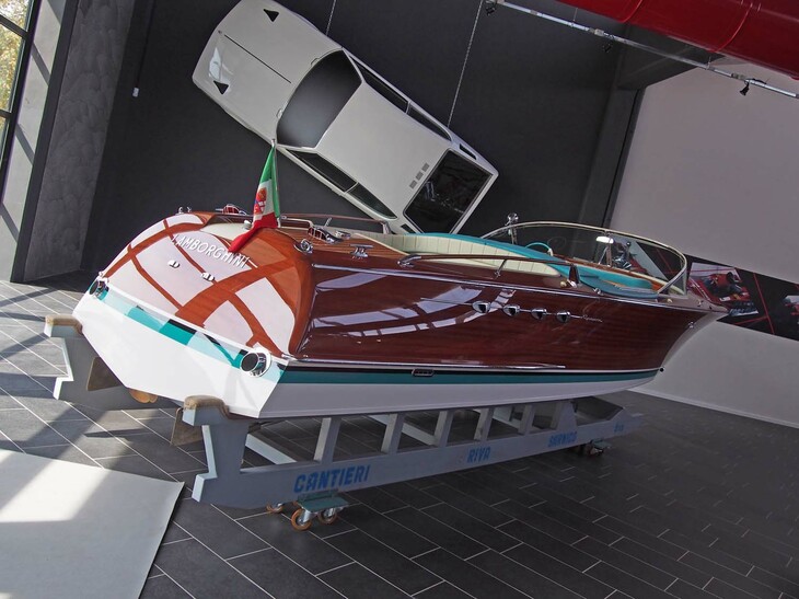 ランボルギーニのエンジンを搭載したリーヴァ製モーターボート。1968年。