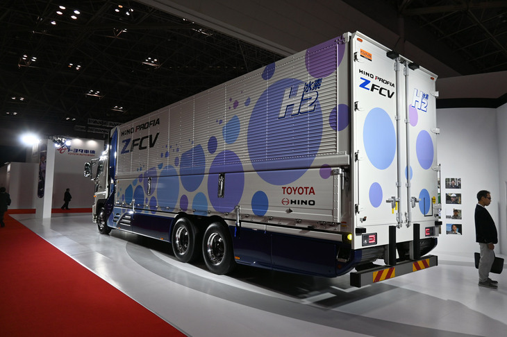 日野プロフィア Z FCV プロトタイプ