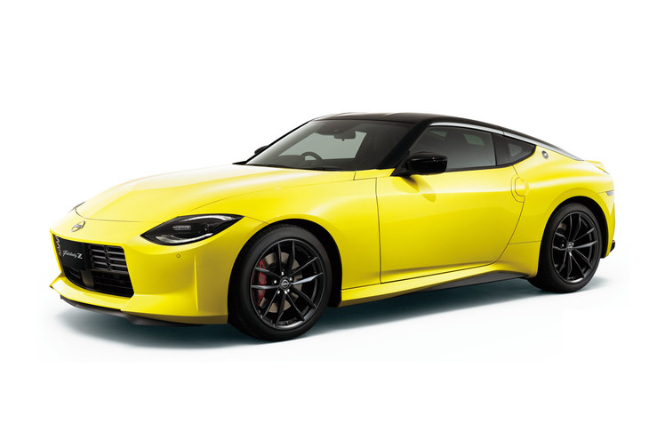 「バージョンST」は「バージョンS」と「バージョンT」の魅力を併せ持つ最上級グレード。6段MTと9段ATの両方が設定される。