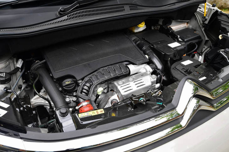 110PS／205N・mを発生する「C3エアクロスSUV」の1.2リッター直3ターボエンジン。（写真=池之平昌信）