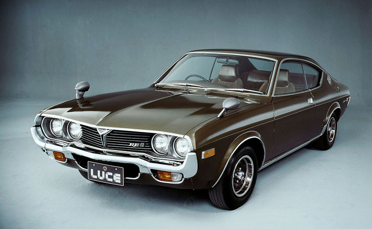 1972年「マツダ・ルーチェ ハードトップGS II」。当初は全車12Aロータリーエンジンを搭載していたが、翌1973年にレシプロの1.8リッター直4 SOHCユニットが加えられた。