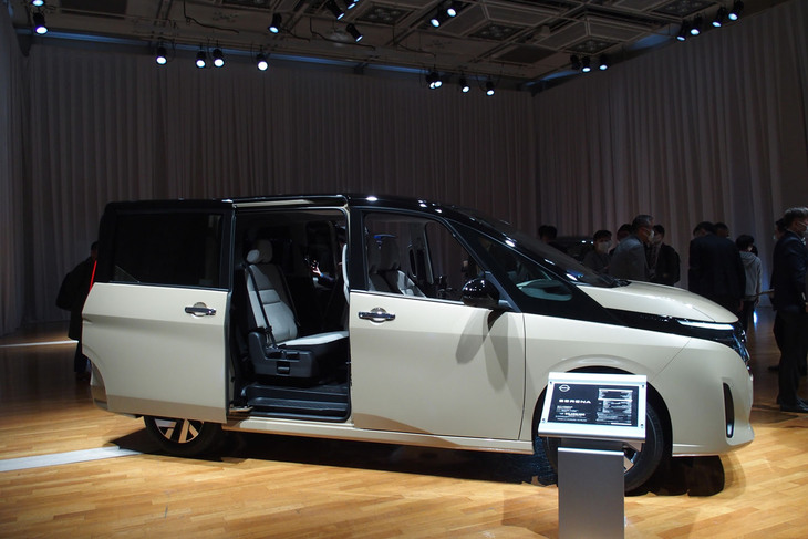 日産セレナe-POWER XV