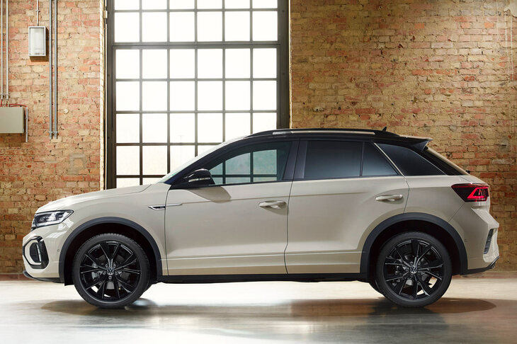 比較用に、こちらは「フォルクスワーゲンTロック」のサイドビュー。