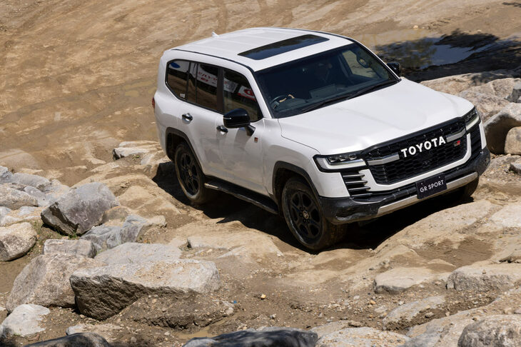 トヨタ・ランドクルーザー“300”GRスポーツ