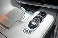 「シボレー・コルベット」初のハイブリッドモデル「E-Ray」　いよいよ日本導入の画像