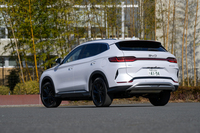 ボディーサイズは全長×全幅×全高＝4775×1890×1670mm。こんなに立派な体格なのに、FF車（今回の試乗車）は398万2000円という値づけだ。