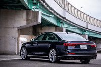 アウディS8（4WD/8AT）【試乗記】の画像