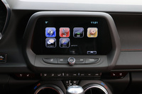 8インチのタッチスクリーンで操作するインフォテインメントシステム「MyLink」。「Apple CarPlay」や「Android Auto」といったスマートフォンとの連携機能に対応している。