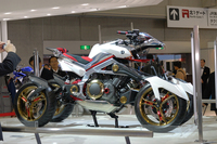 「ヤマハ・テッセラクト」：乗ってみたい！【コレはゼッタイ！】