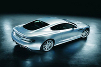 アストン・マーティン、ハイパフォーマンスモデル「DBS」を発表の画像