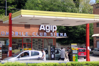 シエナにあった「Agip」のスタンド。2005年撮影。