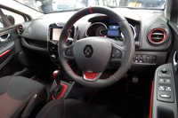 ルーテシアR.S.に運動性能を高めた上級モデルの画像