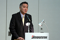 「ブリザックREVO2は、さまざまな地域の需要に応えることができる」と語る、石橋秀一執行役員。